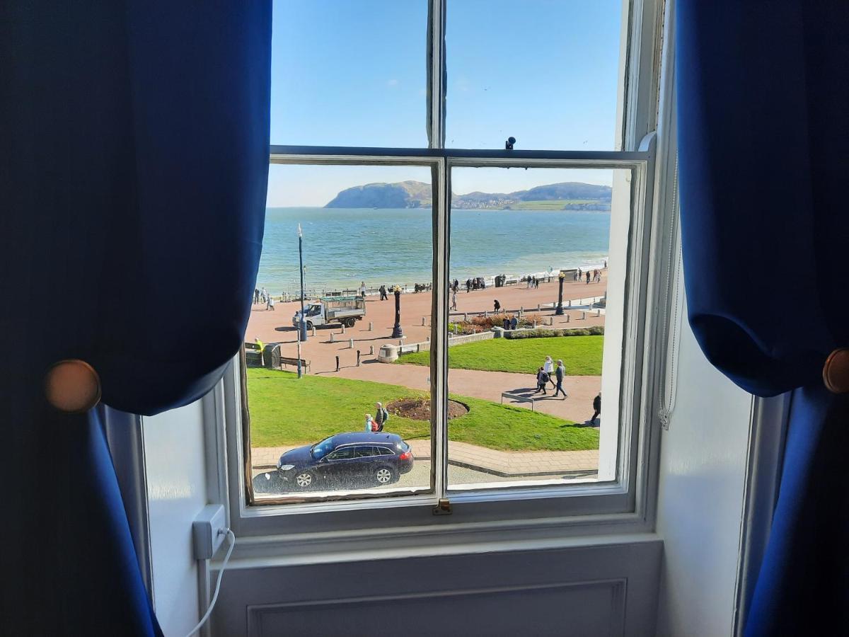 Hen Dy Bed & Breakfast Llandudno Exterior photo
