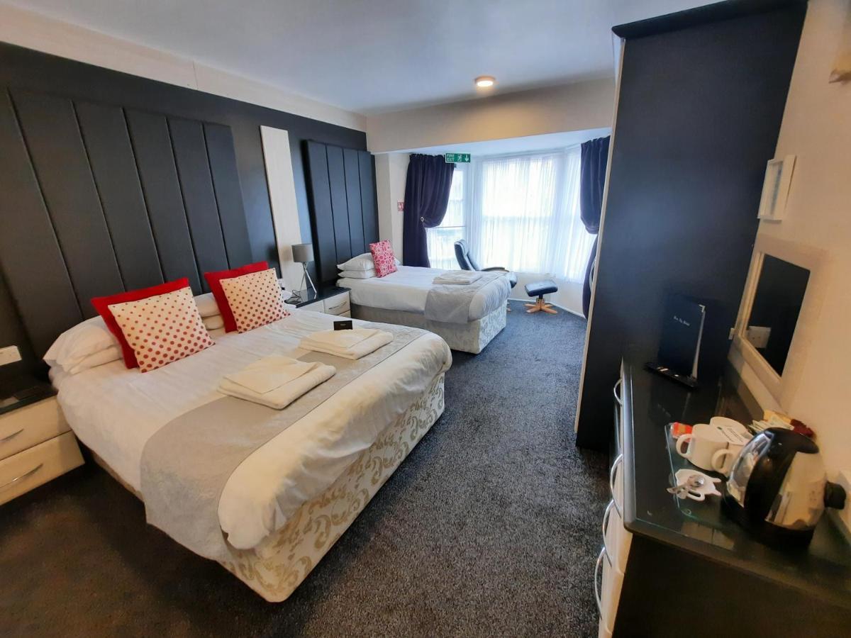 Hen Dy Bed & Breakfast Llandudno Exterior photo