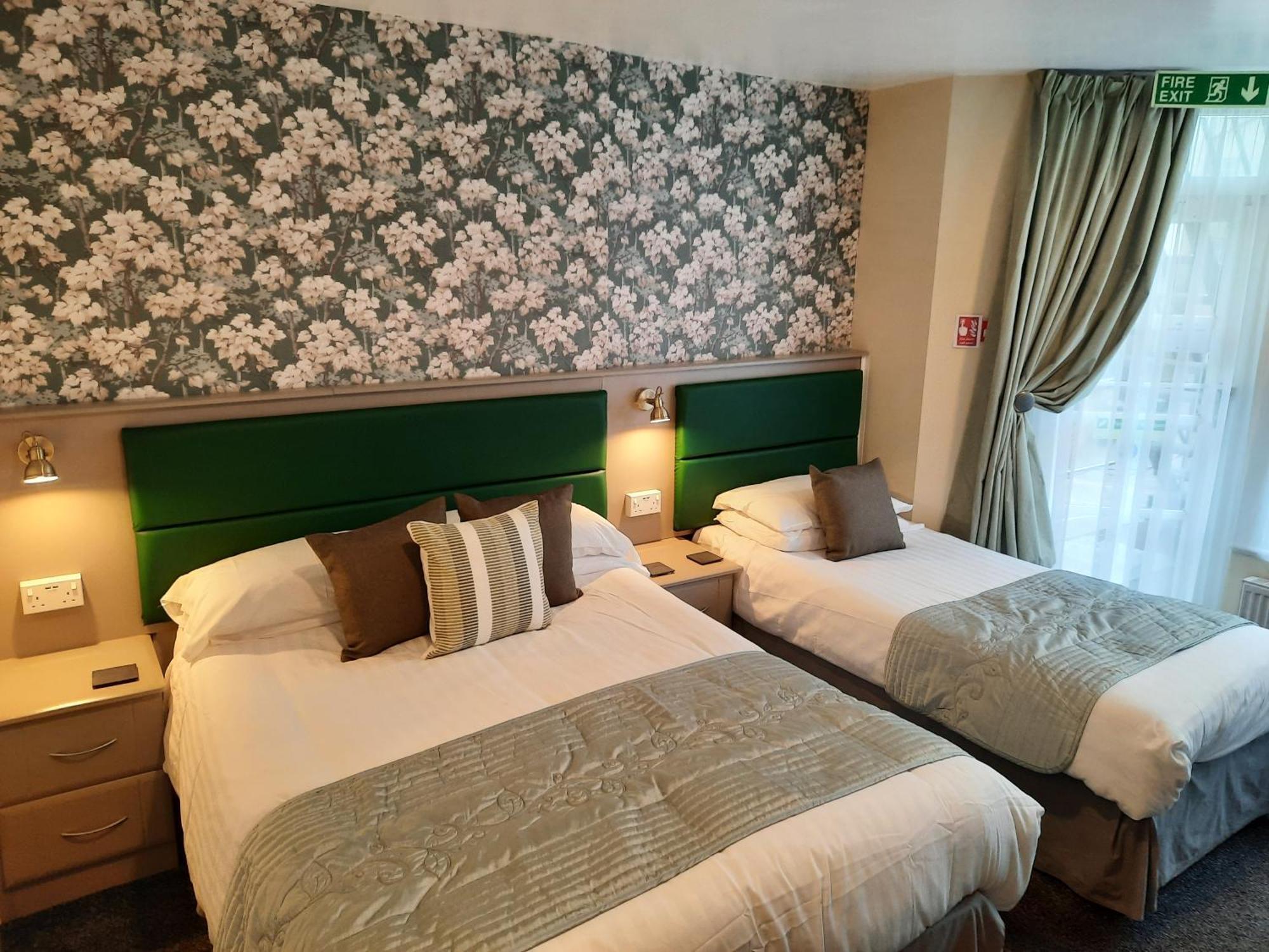 Hen Dy Bed & Breakfast Llandudno Exterior photo