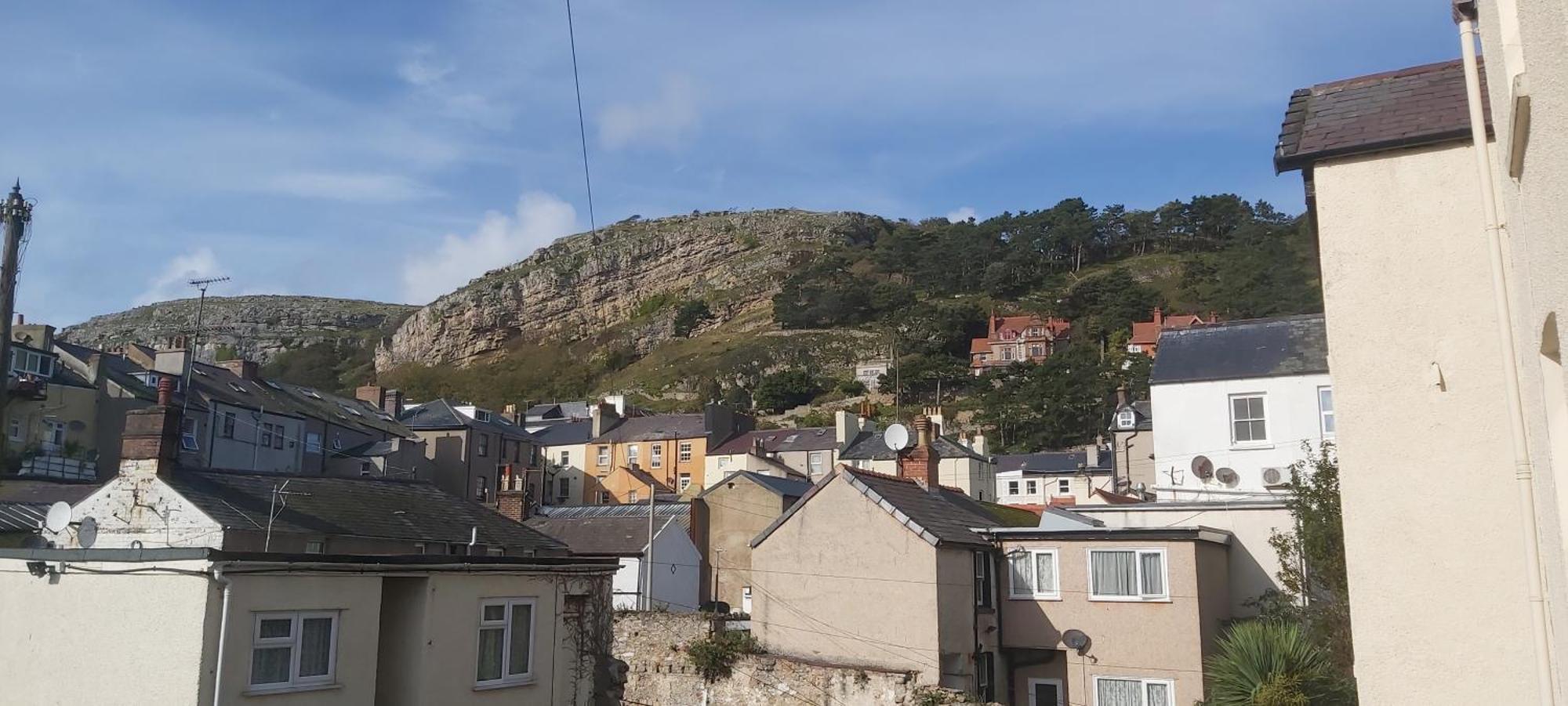 Hen Dy Bed & Breakfast Llandudno Exterior photo