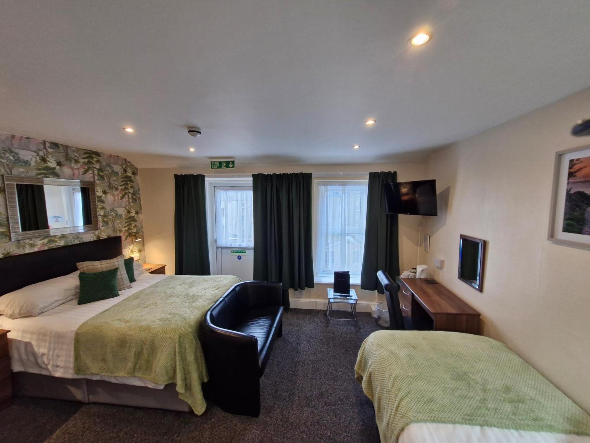 Hen Dy Bed & Breakfast Llandudno Exterior photo