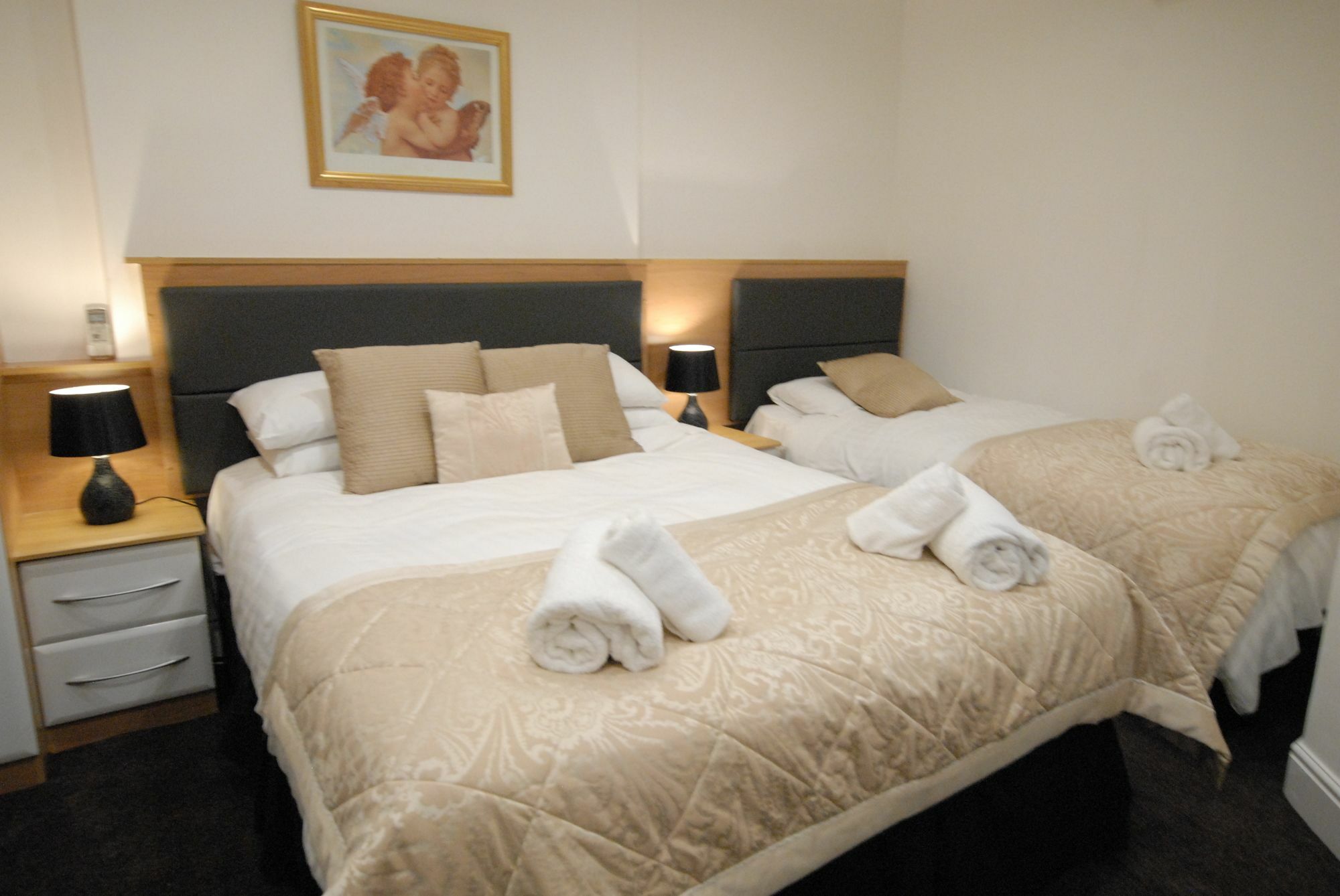 Hen Dy Bed & Breakfast Llandudno Exterior photo