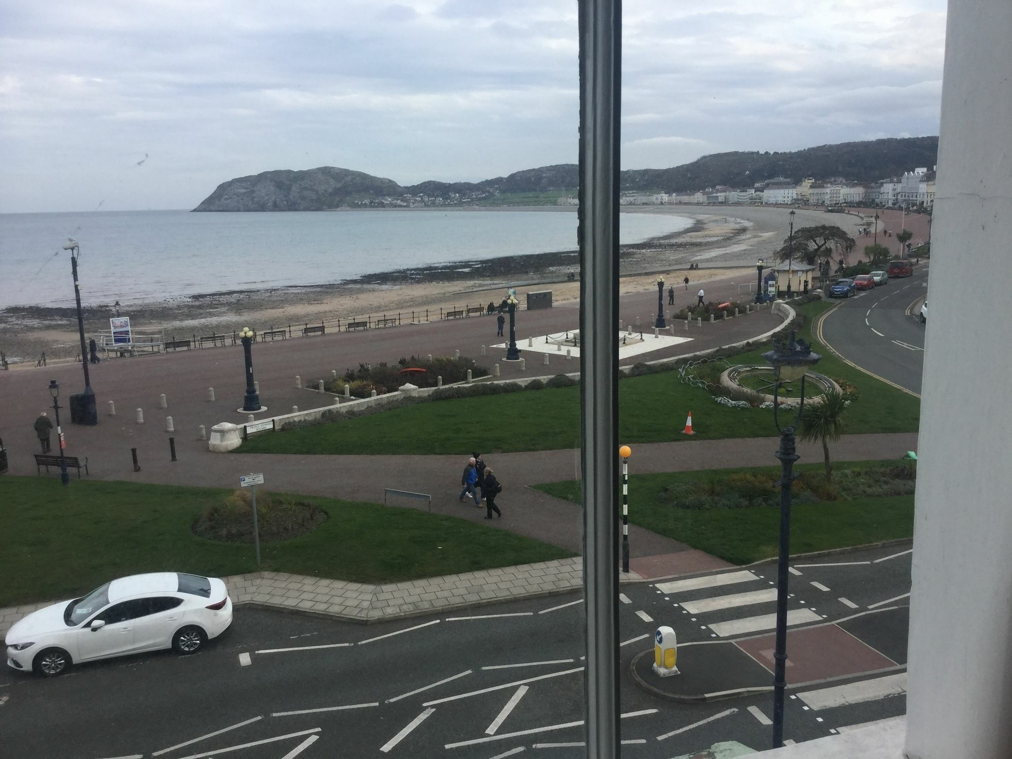 Hen Dy Bed & Breakfast Llandudno Exterior photo