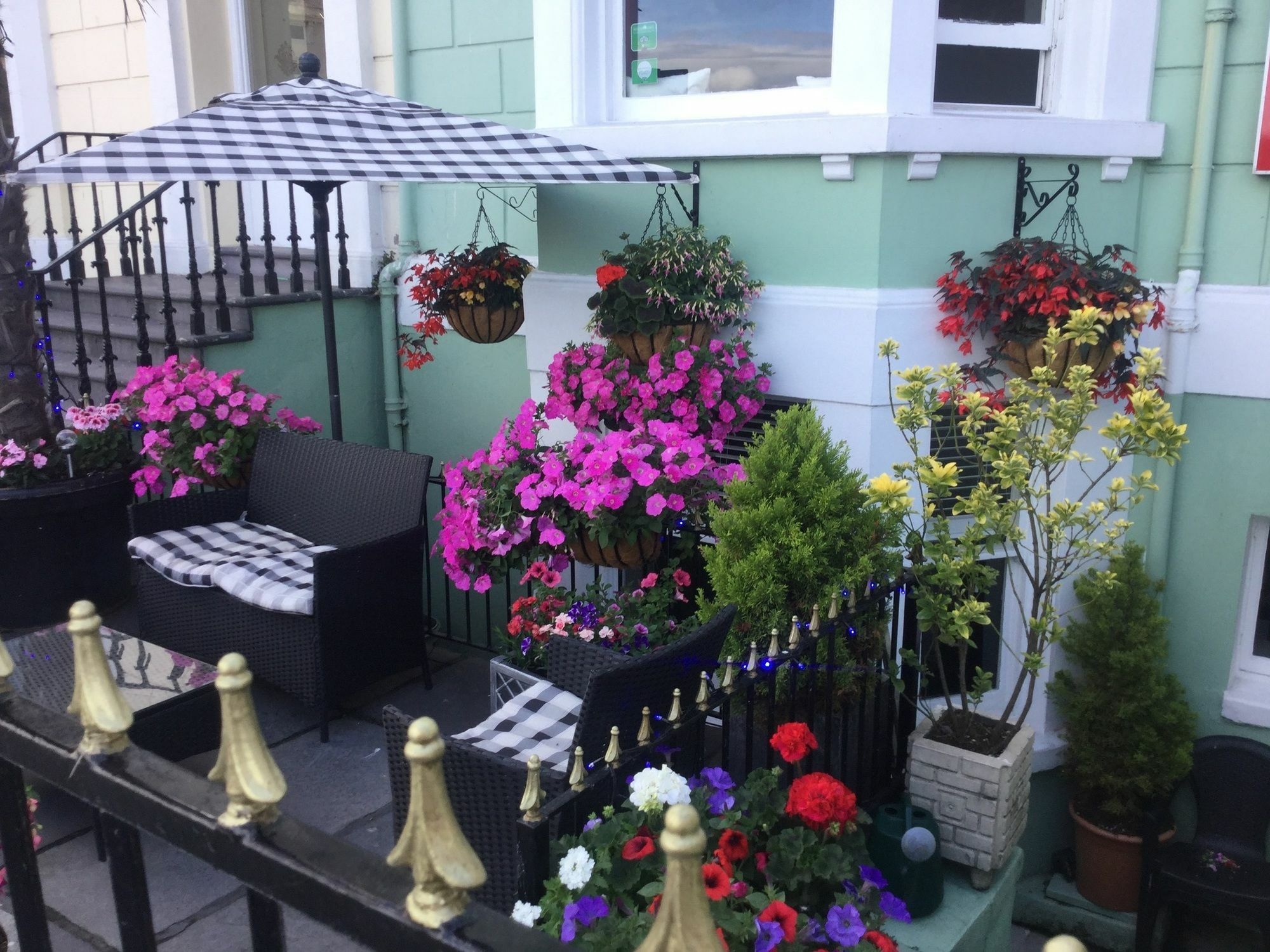 Hen Dy Bed & Breakfast Llandudno Exterior photo